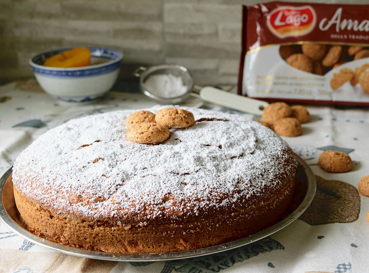 Dolce di pesche e amaretti - Gastone Lago